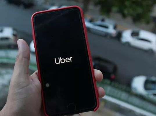 美国多地网约车司机罢工：“赚这点钱根本活不下去”