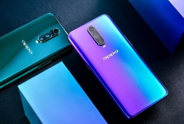 OPPO可折叠手机新专利流出