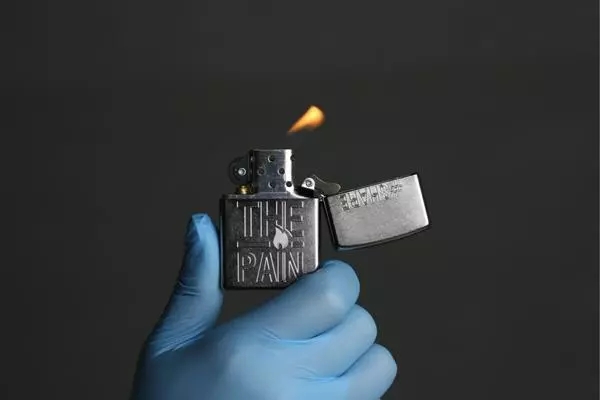 时隔17年，Zippo 终于把打火机的经典声音注册成商